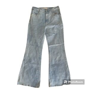 Abercrombie Fitch A&F Flare Ultra High Rise Light Wash Denim Jeans Size 32 14R